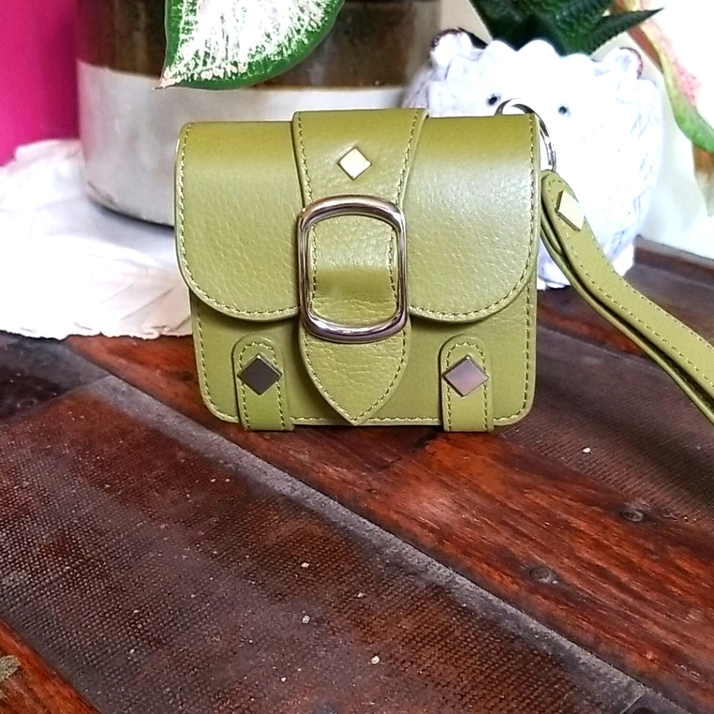 Small leather green accordion wallet
